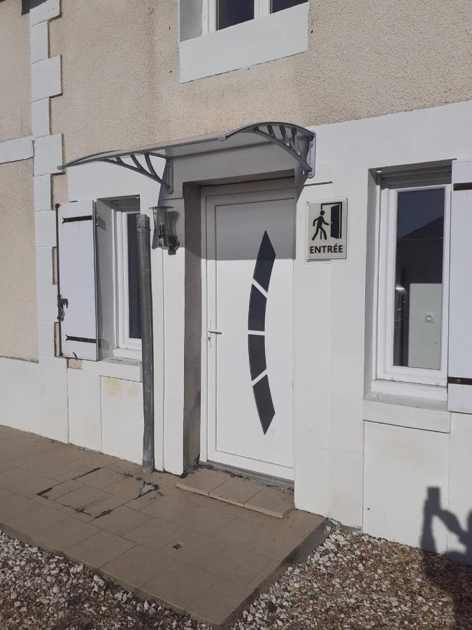 11 - Tres Joli 2 Pieces Tout Equipe Pour 1 A 5 Personnes, Vue Sur Parc Arbore, Parking Privatif Gratuit, Grand Fourgon Possible, Tout Le Linge De Maison Est Fourni Razac-sur-lʼIsle 외부 사진