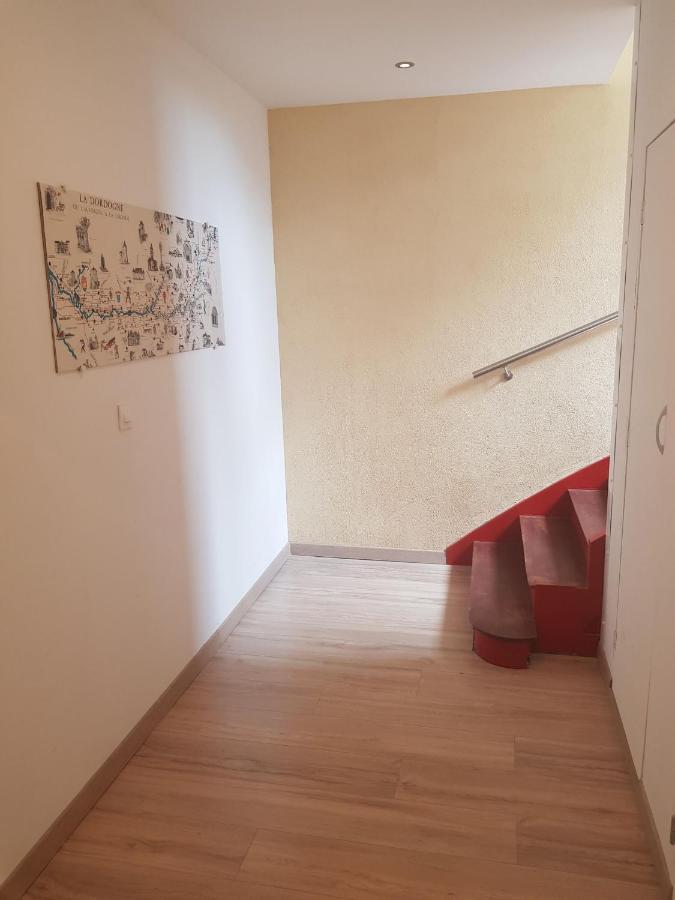 11 - Tres Joli 2 Pieces Tout Equipe Pour 1 A 5 Personnes, Vue Sur Parc Arbore, Parking Privatif Gratuit, Grand Fourgon Possible, Tout Le Linge De Maison Est Fourni Razac-sur-lʼIsle 외부 사진